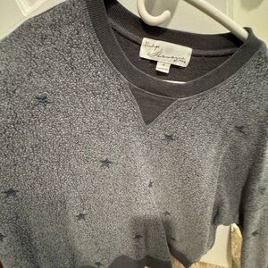 Vintage Gray Crewneck Sweatshirt with Ribbed Trim